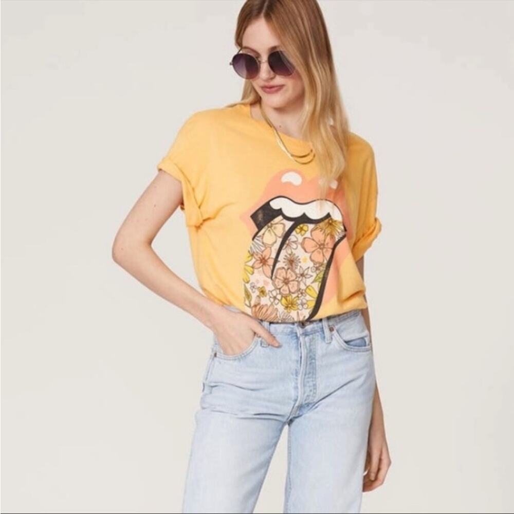 Daydreamer Rolling Stones yellow floral tongue lips short sleeve tee shirt XS